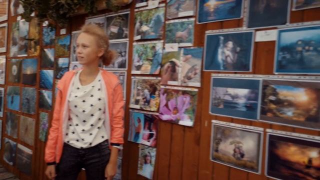 Проход по фотовыставке 