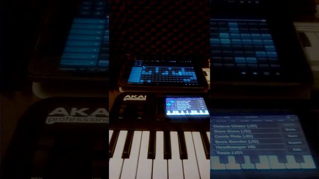 ELECTRONIC FUNKY JAM N2 IPAD SAMPLELAB DRUM APP +IPHONE CON SUNRIZER смотреть онлайн