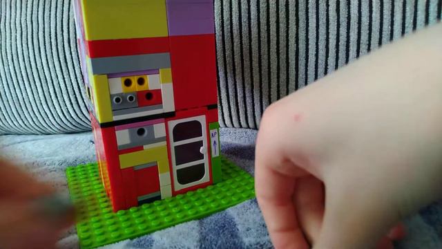 Дом головоломка из Лего смотреть онлайн