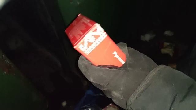 Что можно найти на мусорках Санкт-Петербурга? Заработок на мусоре! смотреть онлайн