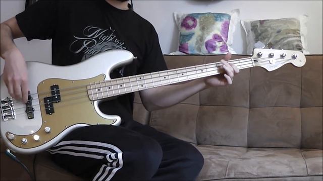 Fender Deluxe P-Bass Special смотреть онлайн
