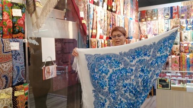 У родного дома. Павловопосадские платки в Минске смотреть онлайн