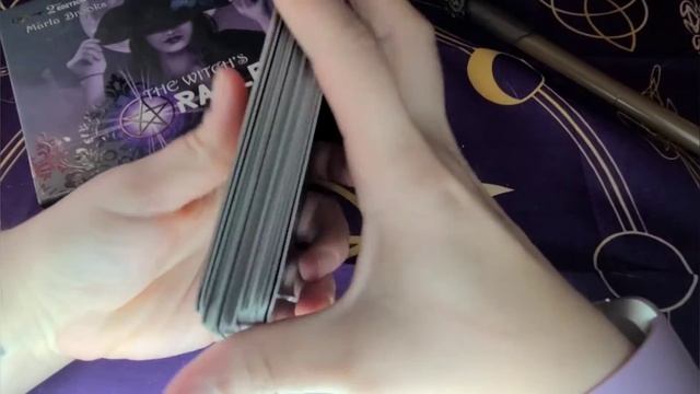 Witch's Oracle Daily Card Pull смотреть онлайн