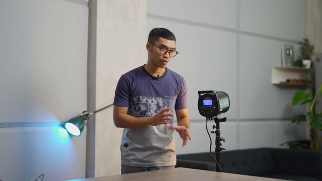 Fotografer pemula masuk ! Pilihan lampu untuk photoshoot. Godox QS600 II смотреть онлайн