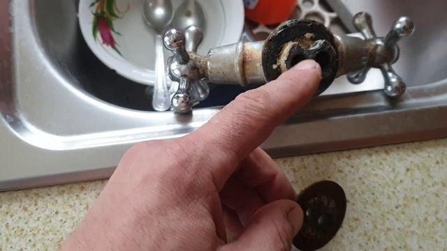 НИКОГДА НЕ ПОКУПАЙТЕ такие кухонные смесители !!! Это Жесть!!! смотреть онлайн