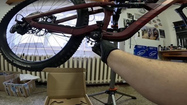 SERVIS: Vodítko a bushguard na Spectral 125 + výměna klik Shimano смотреть онлайн