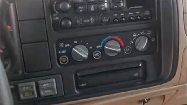 1999 Chevrolet Suburban Used Cars milwaukee WI смотреть онлайн