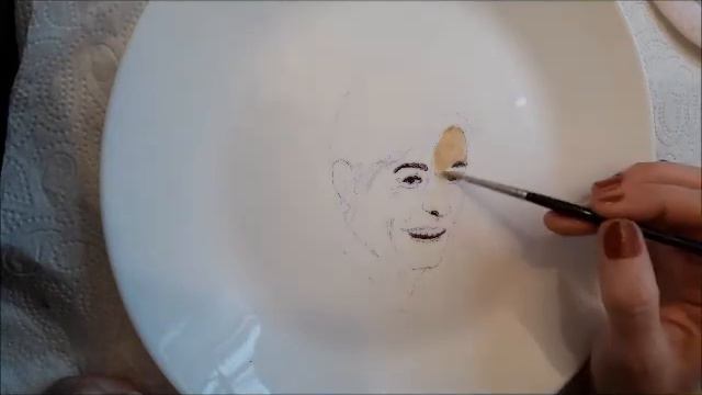 Falco speed painting on ceramic, portrait, porcelain paint смотреть онлайн