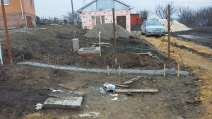 Подпорная стенка - забор своими руками 2