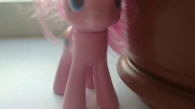 ДЖУДИ ВЕРНУЛАСЬ!! ШОК!!! КУКЛЫ И ПОНИ ВЕДУТ СЕБЯ СТРАННО...🐎 смотреть онлайн