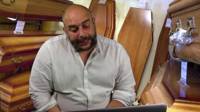 LE HAND SPINNER CHRONIQUE D'UNE MORT ANNONCEE AVEC RYU GAMING EN CROSS OVER смотреть онлайн