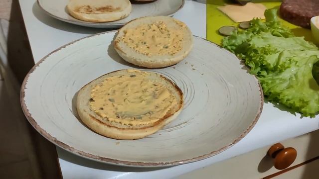 Огромный вкусный [БУРГЕР] дома за 10 минут смотреть онлайн