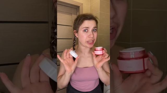 КОСМЕТИЧКА АКТРИСЫ ?#SHORTS смотреть онлайн