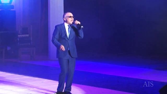 Артур Халатов в концертной программе ПОЕТ ГИТАРА т Фрагмент 7.mp4 смотреть онлайн