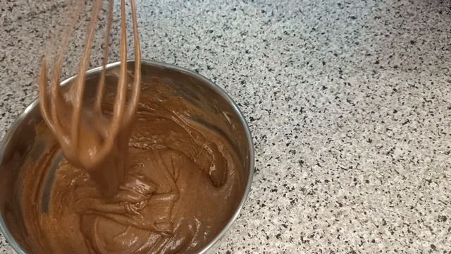 100% гарантия, что бисквит получится с 1 раза!Шоколадный бисквит на кефире!Без Миксера, без Духовки смотреть онлайн