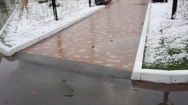 #зима#лето#сенсация#ужас#снеглетом 2июня выпал ночью снег, похоже погода нас не хочет еще радовать смотреть онлайн