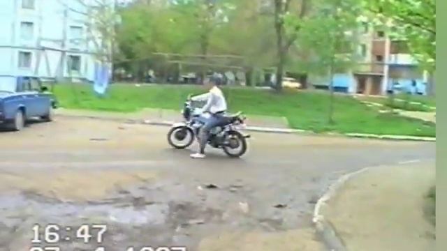 старый немецкий мотоцикл. 97 год. мото дичь. мz. смотреть онлайн