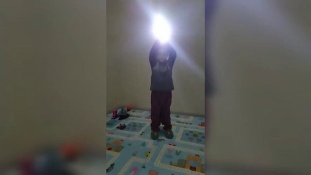 Портативний ліхтар лампа 60 LED смотреть онлайн