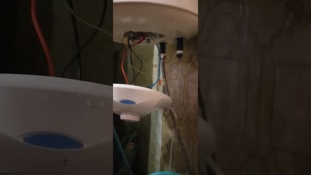 Потек бойлер. смотреть онлайн