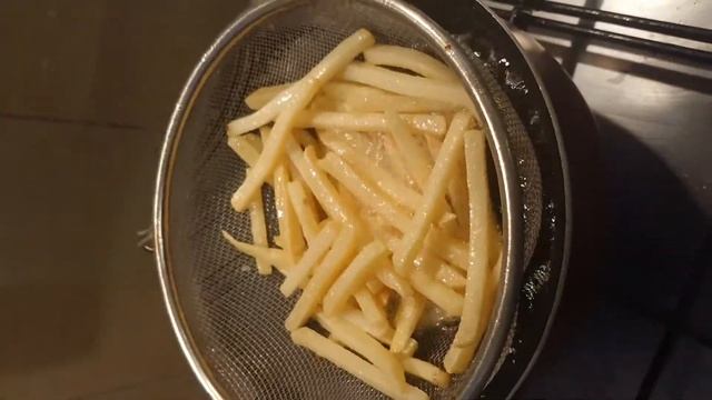 Жарим дома картошку фри! смотреть онлайн