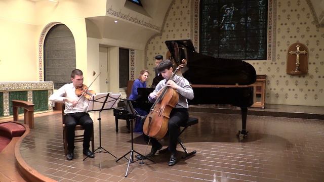 Ravel Trio in A Minor - II. Pantoum: Assez vif смотреть онлайн