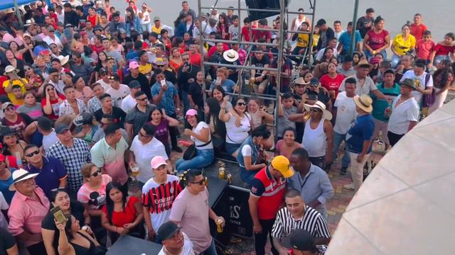 Ven a mi, como te olvido - Andy García, Roho Vallenato en vivo (Daule 2022) смотреть онлайн