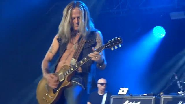 Smoke On The Water Jam JOE SATRIANI+DOUG ALDRICH+ULI JON ROTH GUITARE EN SCÈNE FESTIVAL 2018 смотреть онлайн