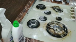 Жир на варочной поверхности очистит AZELIT-антижир!