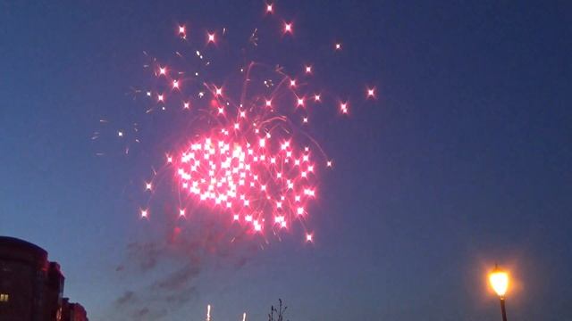 Праздничный салют в Ломоносове 09 05 2021г смотреть онлайн