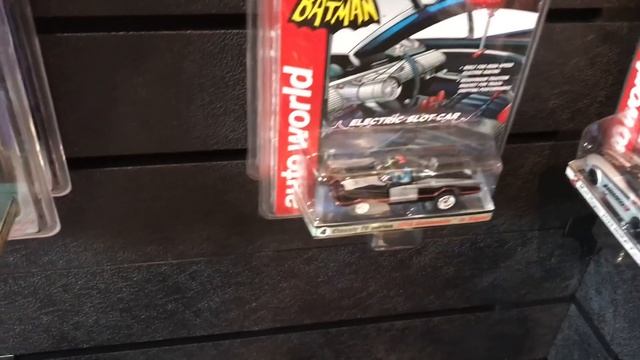Round 2 – New York Toy Fair 2023 Booth Tour смотреть онлайн
