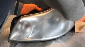 лакировка фар своими руками (из баллончика)