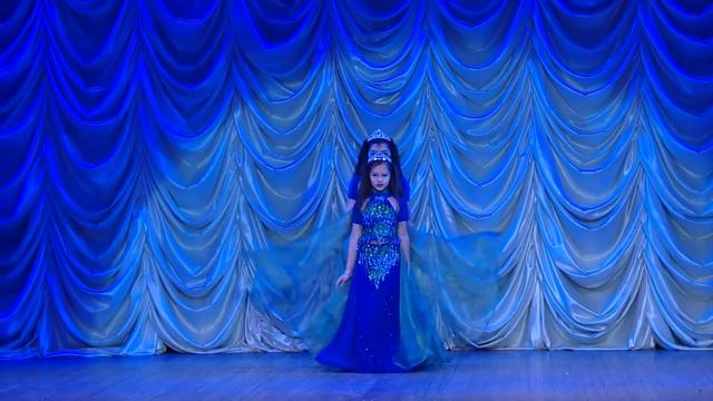Kristina Shevchenko, Valeriia Ivanova. Show with wings смотреть онлайн