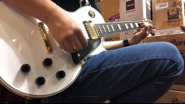 Epiphone Les Paul Custom Ebony Fingerboard White Colour Electric Guitar Sound Demo смотреть онлайн