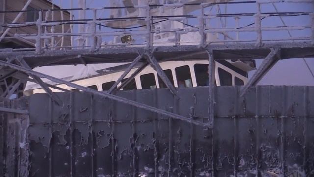 Пожар на траулере в порту Мурманска локализован смотреть онлайн
