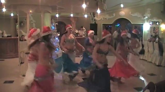 2014р Новий рік Дзвіночки танцювальний колектив "Шафран" смотреть онлайн