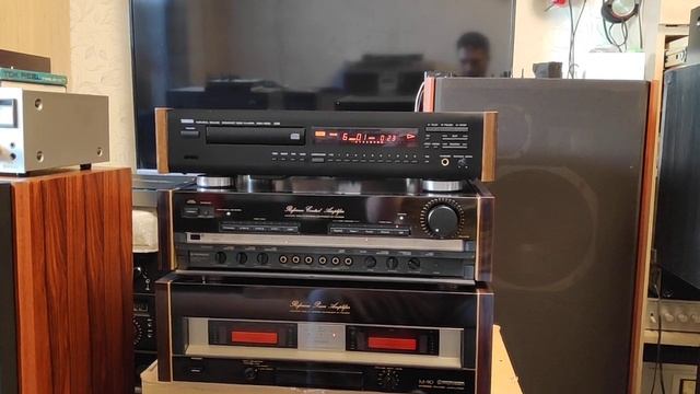 Yamaha CDX-1050 смотреть онлайн