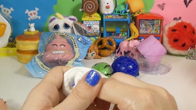 What's Inside Squishy Toys! Slime Mesh Ball And A Crazy Crunchy Squishy!? смотреть онлайн