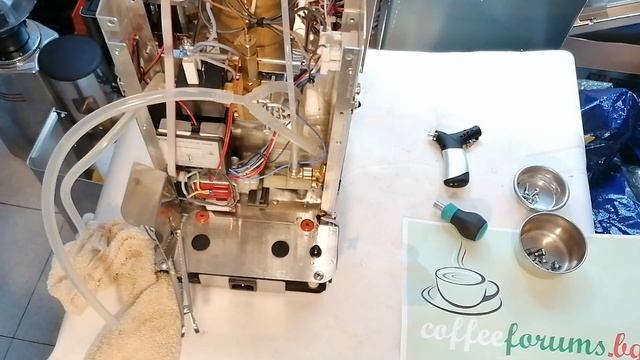 Adjusting Brew Pressure of Lelit Victoria PL91T VIP line and similar small Lelit machines смотреть онлайн