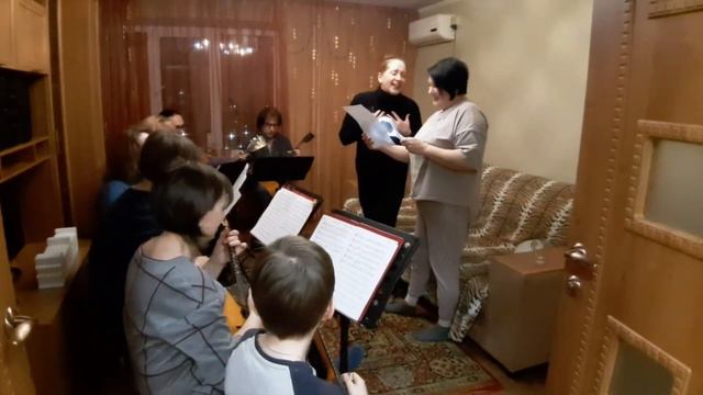 Квартирник у Тани смотреть онлайн