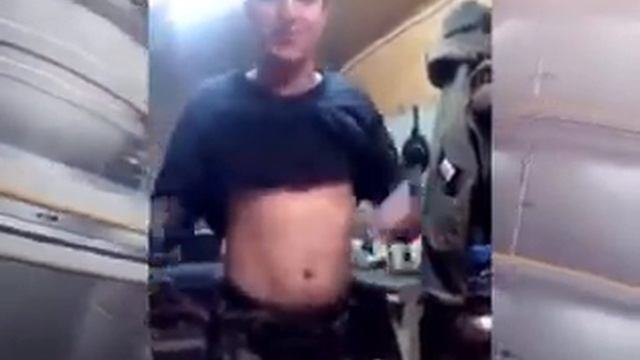 Как ополченцы бойца «Айдара» «пытали» смотреть онлайн