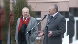 В Москве установили памятник Жириновскому