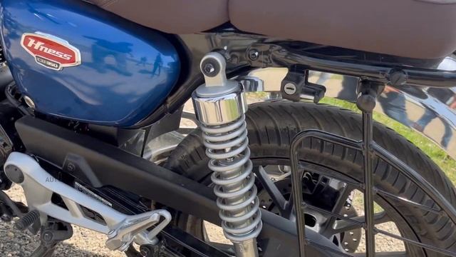 Battle of the Classics: Honda Hness CB 350 OBD Phase 2 vs. Royal Enfield Classic 350 | Review Hindi смотреть онлайн