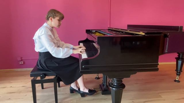В. А. Моцарт. Соната №5. Исполняет Полина Пономаренко смотреть онлайн