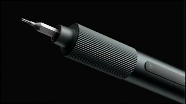 Аккумуляторная отвертка Xiaomi Mijia с набором бит. смотреть онлайн