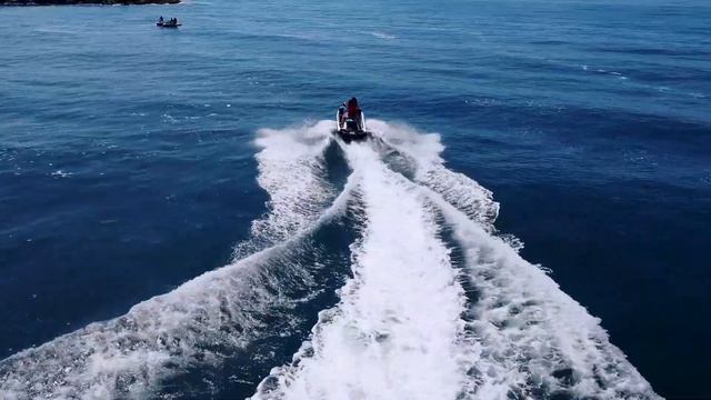 JET SKI promocional смотреть онлайн