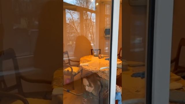 Как вымыть высокую, балконную дверь смотреть онлайн