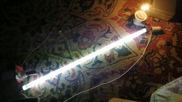 Запуск лампы дневного света 13Вт через лампу накаливания 95Вт со стартёром смотреть онлайн