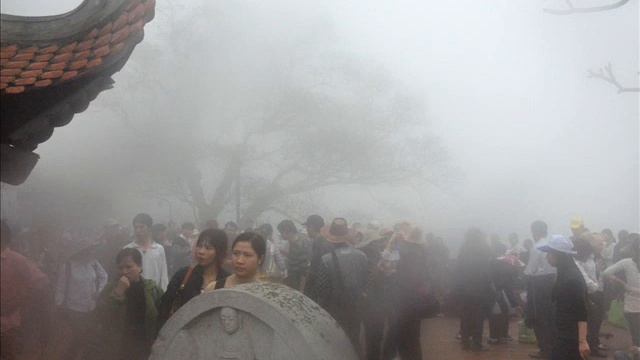 Восхождение на святую гору Yen Tu в марте смотреть онлайн