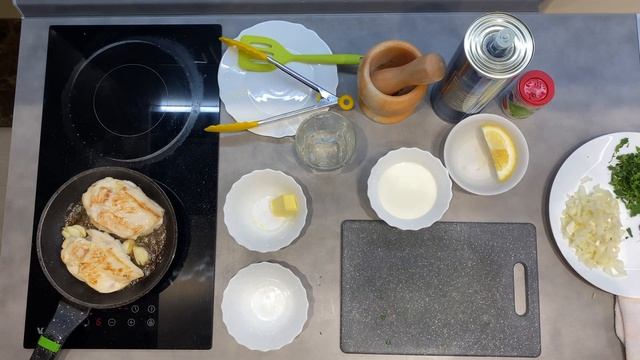 Вкусный ужин с куриного филе. Сочная курочка со сливками, зеленью, луком и чесноком. смотреть онлайн