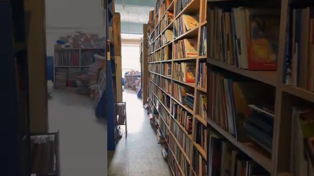 Набрела на магазин старых вещей, фотографий и книг в Старом городе в Анталии смотреть онлайн